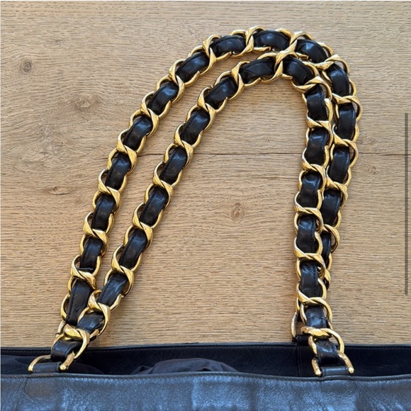 Chanel Black Leather Tote Bag - Picture 3 of 13